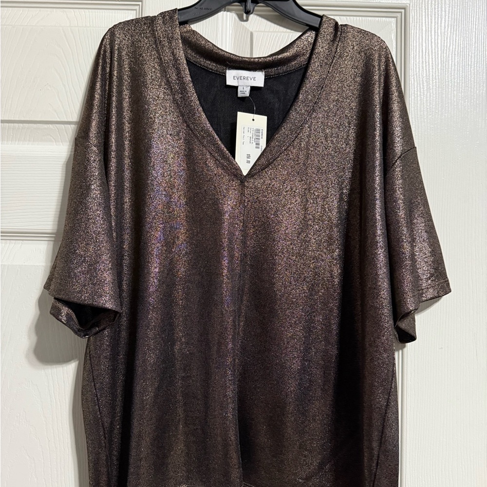 Evereve Metallic V-Neck Top in Bronze